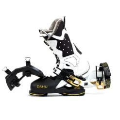 Dahu Ecorce 01X Black And Gold Boots 2023 -Oakley Store 01x entry jpg