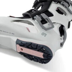 Dahu Ecorce 01 Light Grey And Pink Boots 2023 -Oakley Store ecorce 01 pink grip d4ac1985 8298 4f42 a4b7 e9d8ae355e9c jpg